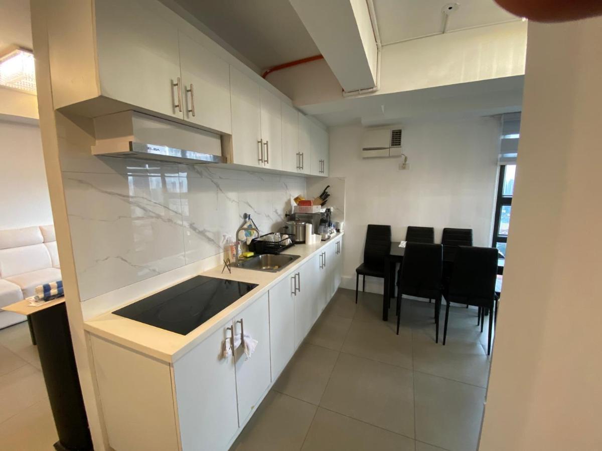 Penthouse Suite At Porto Vita Towers In Cubao Quezon City Manila Exterior photo